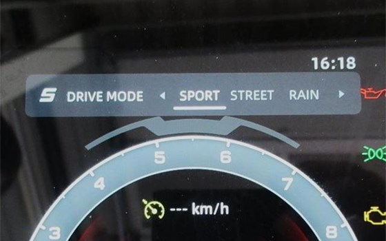 Gebrauchtmotorrad CFMOTO 800NK Advanced - Bild 11