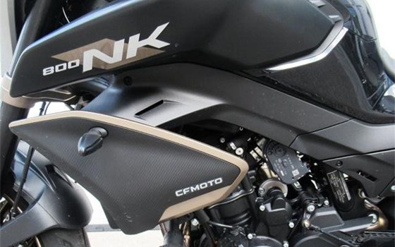 Gebrauchtmotorrad CFMOTO 800NK Advanced - Bild 17 Gebrauchtmotorrad CFMOTO 800NK Advanced - Bild 17