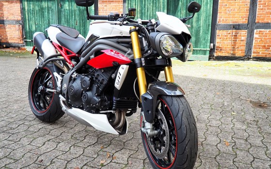 Gebrauchtmotorrad Triumph Speed Triple R - Bild 1