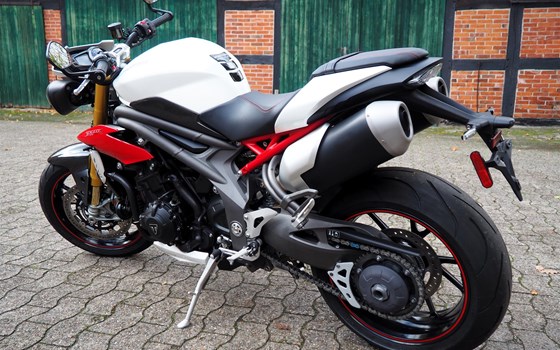 Gebrauchtmotorrad Triumph Speed Triple R - Bild 7