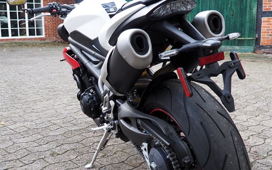 Gebrauchtmotorrad Triumph Speed Triple R - Bild 9