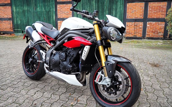 Gebrauchtmotorrad Triumph Speed Triple R - Bild 4
