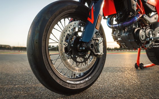 Neufahrzeug KTM 690 SMC R - Bild 10 Neufahrzeug KTM 690 SMC R - Bild 10