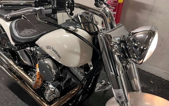 Gebrauchtmotorrad Harley-Davidson Softail Fat Boy FLSTF - Bild 23 Gebrauchtmotorrad Harley-Davidson Softail Fat Boy FLSTF - Bild 23