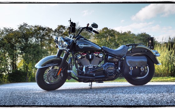 Gebrauchtmotorrad Harley-Davidson Softail Heritage Classic 114 FLHCS - Bild 2