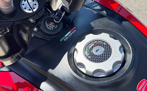 Gebrauchtmotorrad Ducati Hypermotard 939 - Bild 7