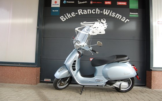 Gebrauchtmotorrad Vespa GTS 300 hpe - Bild 2