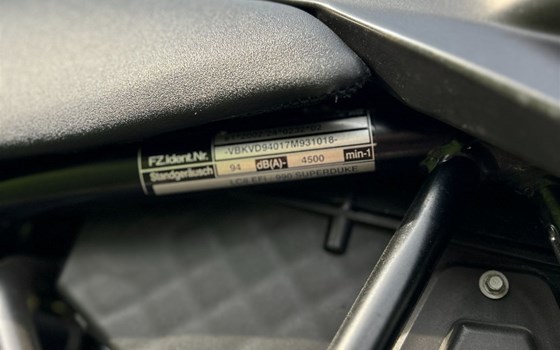 Gebrauchtmotorrad KTM 990 Super Duke - Bild 14 Gebrauchtmotorrad KTM 990 Super Duke - Bild 14