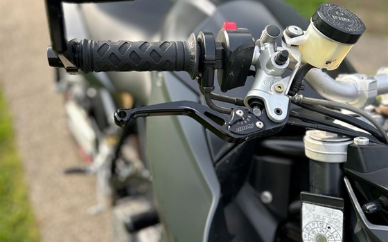 Gebrauchtmotorrad KTM 990 Super Duke - Bild 5 Gebrauchtmotorrad KTM 990 Super Duke - Bild 5