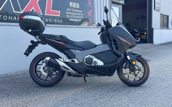 Gebrauchtmotorrad Honda Integra - Bild 3
