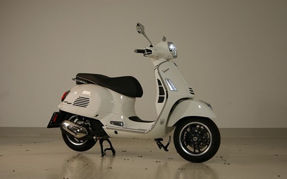 Gebrauchtmotorrad Vespa GTS 125 - Bild 2