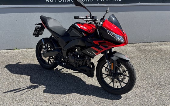 Gebrauchtmotorrad Aprilia Tuono 125 - Bild 3 Gebrauchtmotorrad Aprilia Tuono 125 - Bild 3