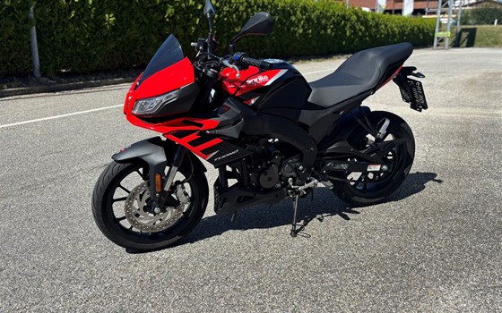 Gebrauchtmotorrad Aprilia Tuono 125 - Bild 6 Gebrauchtmotorrad Aprilia Tuono 125 - Bild 6