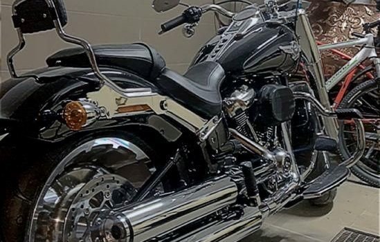 Gebrauchtmotorrad Harley-Davidson Softail Fat Boy 114 FLFBS - Bild 4 Gebrauchtmotorrad Harley-Davidson Softail Fat Boy 114 FLFBS - Bild 4