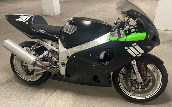 Gebrauchtmotorrad Suzuki GSX-R 750 - Bild 2 Gebrauchtmotorrad Suzuki GSX-R 750 - Bild 2