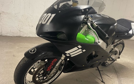 Gebrauchtmotorrad Suzuki GSX-R 750 - Bild 1 Gebrauchtmotorrad Suzuki GSX-R 750 - Bild 1