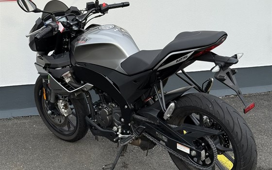 Gebrauchtmotorrad Aprilia Tuono 125 - Bild 5