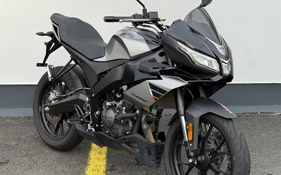 Gebrauchtmotorrad Aprilia Tuono 125 - Bild 2