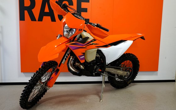 Gebrauchtmotorrad KTM 300 EXC - Bild 2 Gebrauchtmotorrad KTM 300 EXC - Bild 2