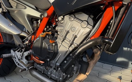 Gebrauchtmotorrad KTM 890 Duke R - Bild 3