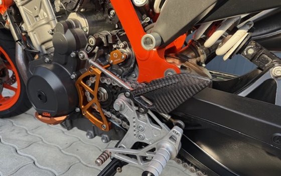 Gebrauchtmotorrad KTM 890 Duke R - Bild 9