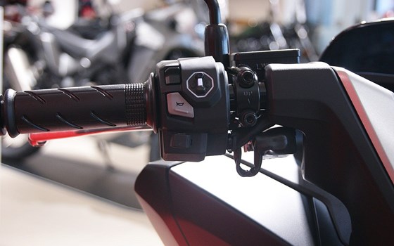 Gebrauchtmotorrad Honda PCX125 DX - Bild 10