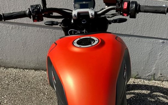 Gebrauchtmotorrad Triumph Trident 660 - Bild 7 Gebrauchtmotorrad Triumph Trident 660 - Bild 7