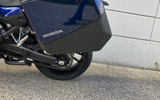 Gebrauchtmotorrad Honda NT1100 DCT Electronic Suspension - Bild 3 Gebrauchtmotorrad Honda NT1100 DCT Electronic Suspension - Bild 3