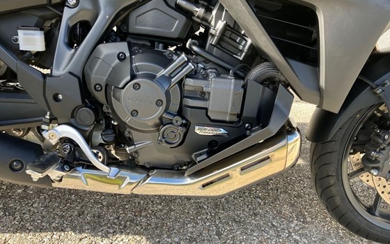 Gebrauchtmotorrad Honda NT1100 DCT Electronic Suspension - Bild 13 Gebrauchtmotorrad Honda NT1100 DCT Electronic Suspension - Bild 13