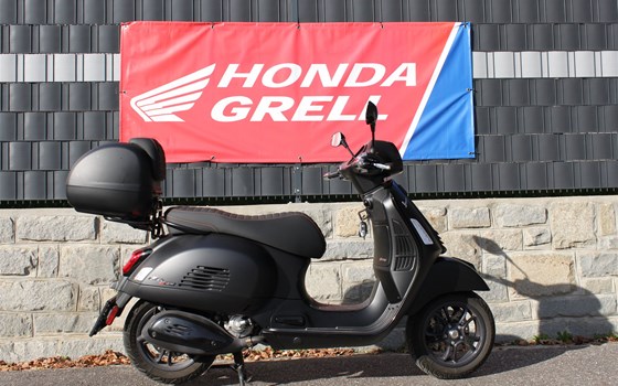 Gebrauchtmotorrad Vespa GTS 300 hpe Super - Bild 2 Gebrauchtmotorrad Vespa GTS 300 hpe Super - Bild 2
