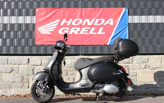 Gebrauchtmotorrad Vespa GTS 300 hpe Super - Bild 3 Gebrauchtmotorrad Vespa GTS 300 hpe Super - Bild 3