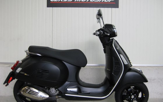 Gebrauchtmotorrad Vespa GTS 300 Super Tech - Bild 1