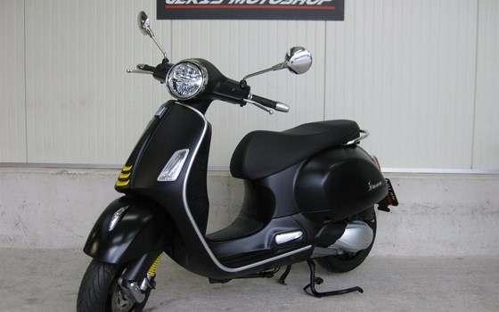 Gebrauchtmotorrad Vespa GTS 300 Super Tech - Bild 4