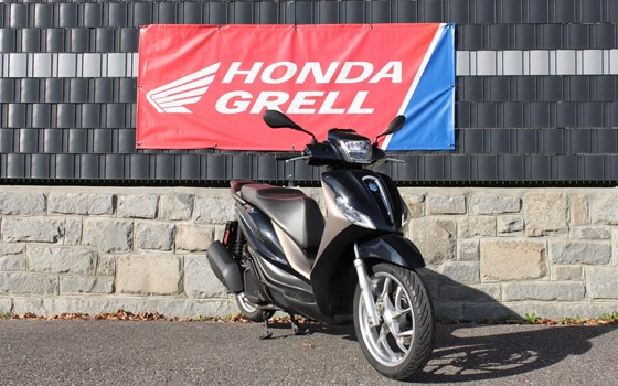 Gebrauchtmotorrad Piaggio Medley 125 - Bild 1 Gebrauchtmotorrad Piaggio Medley 125 - Bild 1