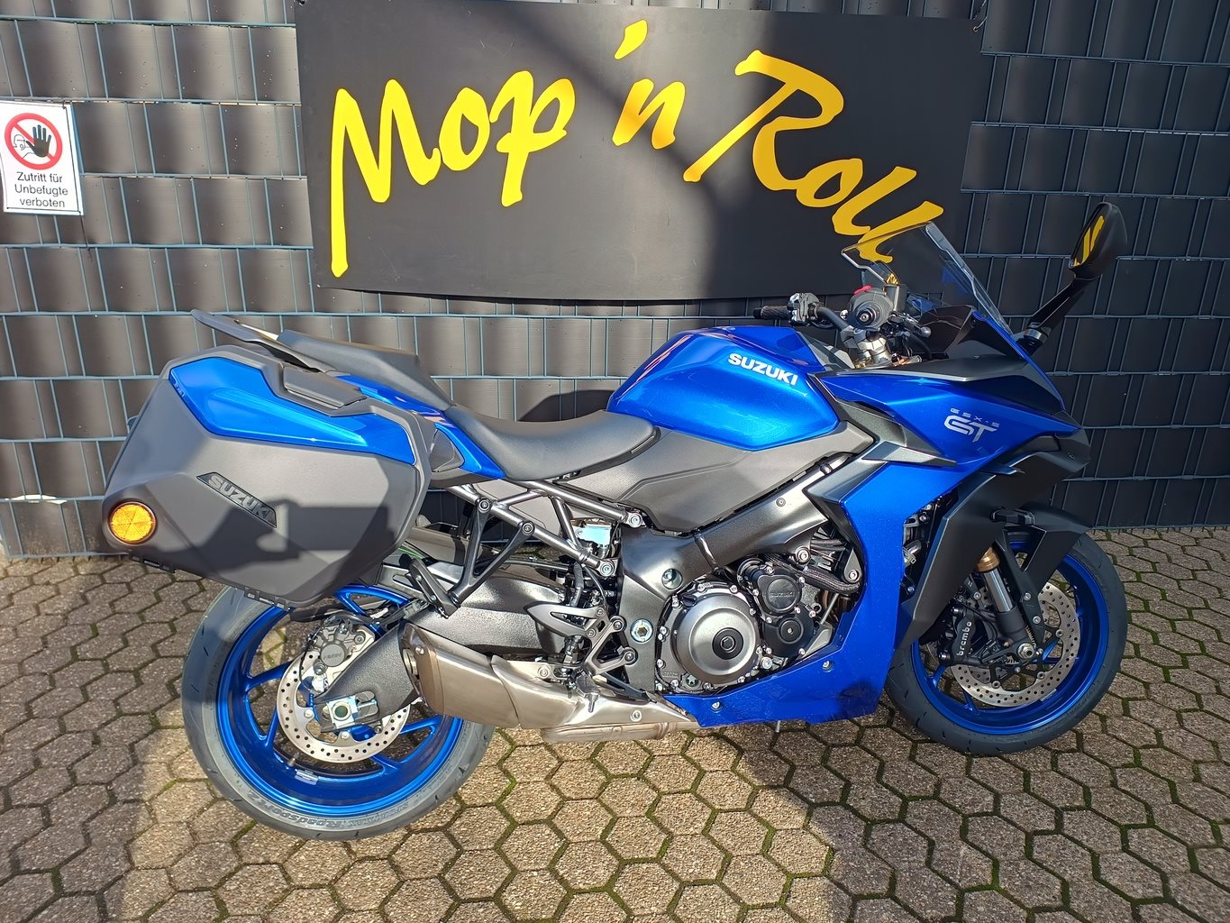 Suzuki GSX-S1000GT Travel Edition
