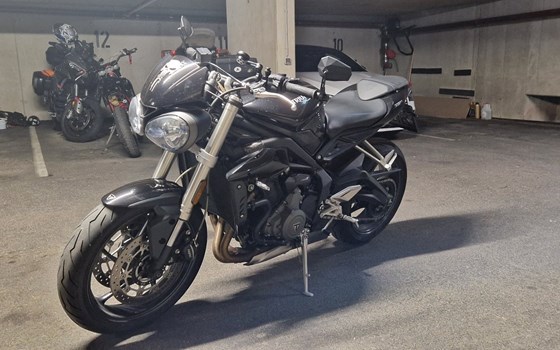 Gebrauchtmotorrad Triumph Street Triple S - Bild 3 Gebrauchtmotorrad Triumph Street Triple S - Bild 3