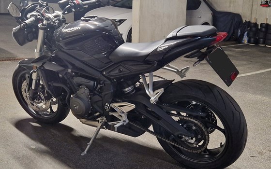 Gebrauchtmotorrad Triumph Street Triple S - Bild 4 Gebrauchtmotorrad Triumph Street Triple S - Bild 4