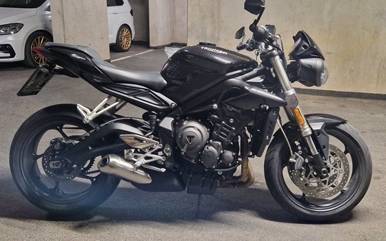 Gebrauchtmotorrad Triumph Street Triple S - Bild 5 Gebrauchtmotorrad Triumph Street Triple S - Bild 5