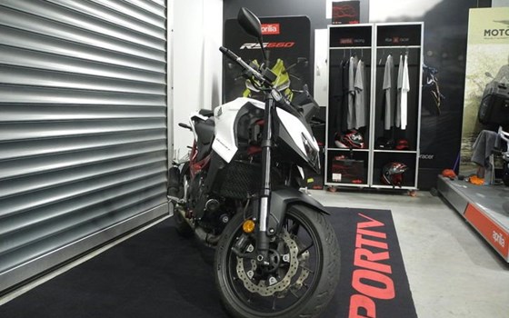 Gebrauchtmotorrad Honda CB750 Hornet - Bild 4