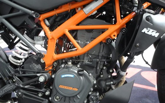 Gebrauchtmotorrad KTM 125 Duke - Bild 6