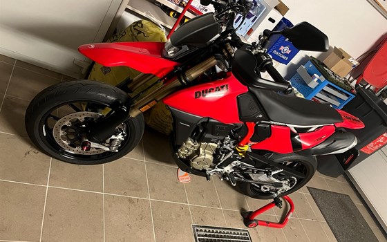 Gebrauchtmotorrad Ducati Hypermotard 698 Mono - Bild 3 Gebrauchtmotorrad Ducati Hypermotard 698 Mono - Bild 3