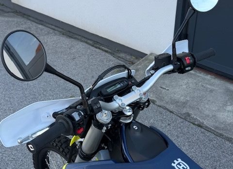 Gebrauchtmotorrad Husqvarna 701 Enduro - Bild 3 Gebrauchtmotorrad Husqvarna 701 Enduro - Bild 3