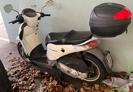 Gebrauchte Aprilia Scarabeo 200 i.e. Gebrauchte Aprilia Scarabeo 200 i.e.