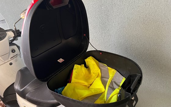 Gebrauchtmotorrad Aprilia Scarabeo 200 i.e. - Bild 5 Gebrauchtmotorrad Aprilia Scarabeo 200 i.e. - Bild 5