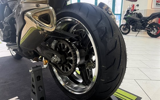 Gebrauchtmotorrad Kawasaki Z1000 - Bild 11