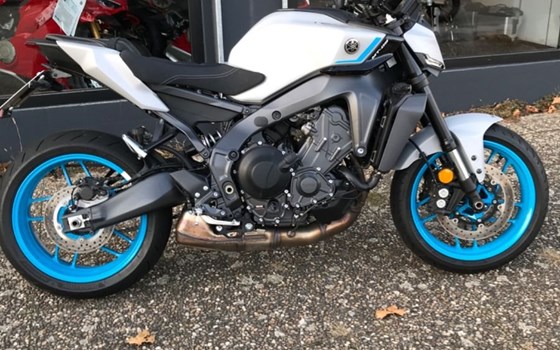 Gebrauchtmotorrad Yamaha MT-09 35kW - Bild 1