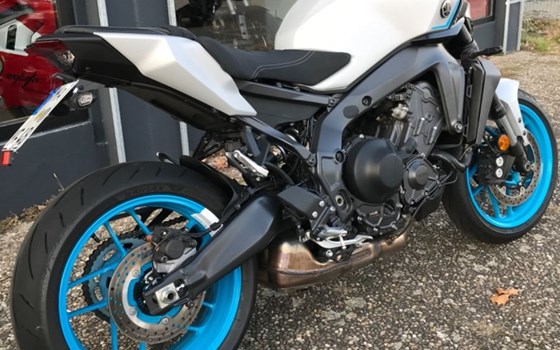 Gebrauchtmotorrad Yamaha MT-09 35kW - Bild 3