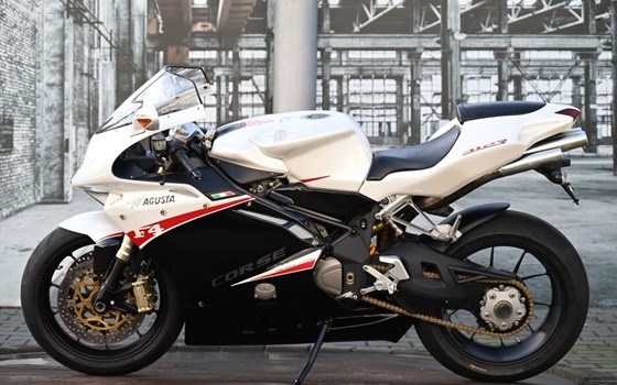 Gebrauchtmotorrad MV Agusta F4 1000 RR - Bild 9