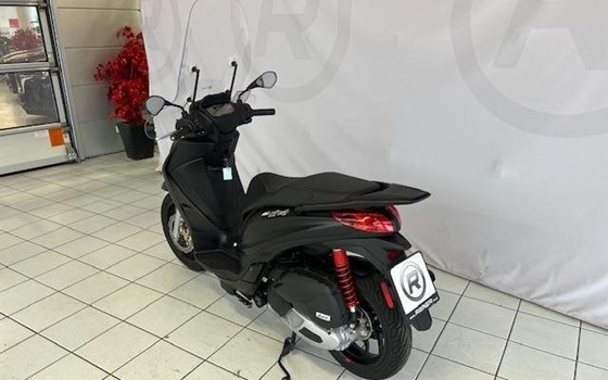 Gebrauchtmotorrad Piaggio Medley S 125 ie IGET - Bild 2