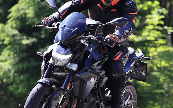 Gebrauchtmotorrad BMW F 900 R - Bild 4